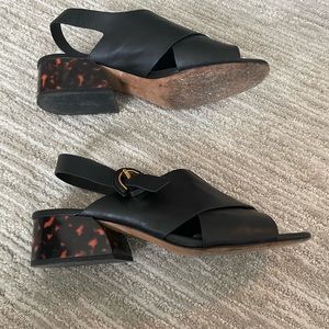 Vince sandals